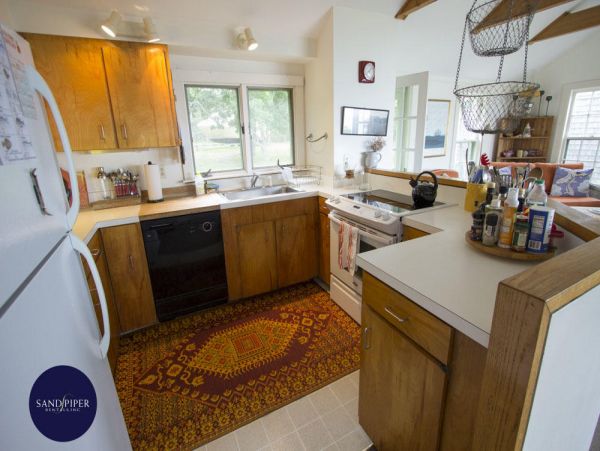 Cape Cod Home 995103