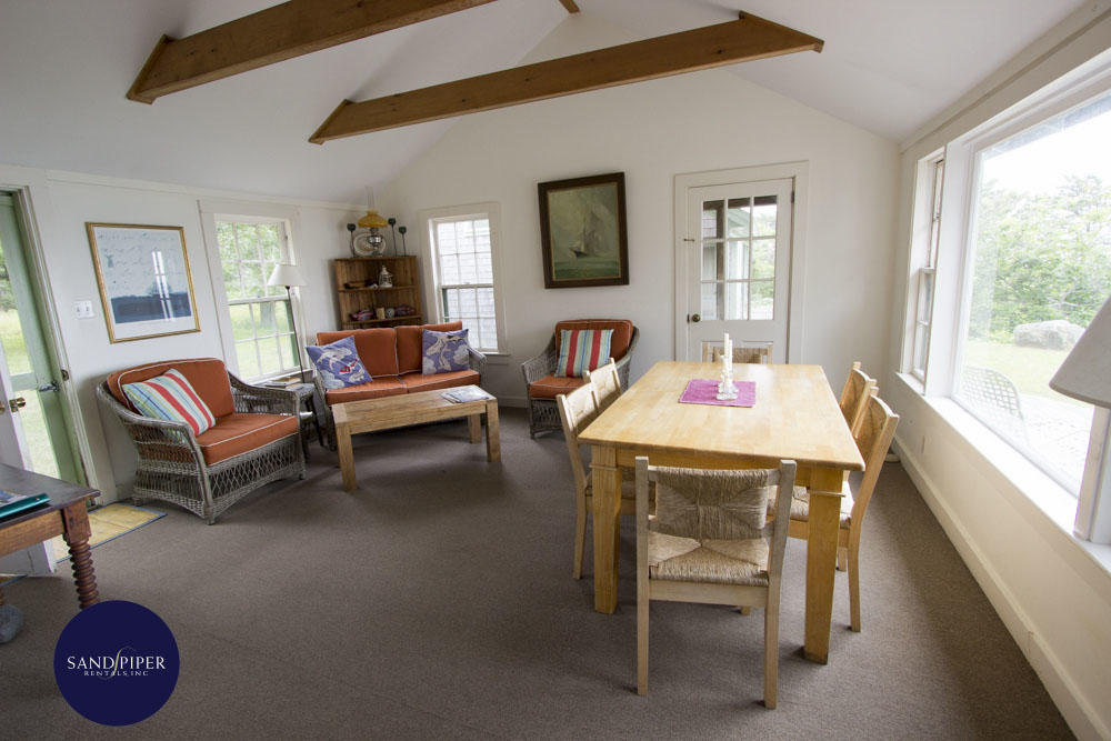 Cape Cod Home 995103