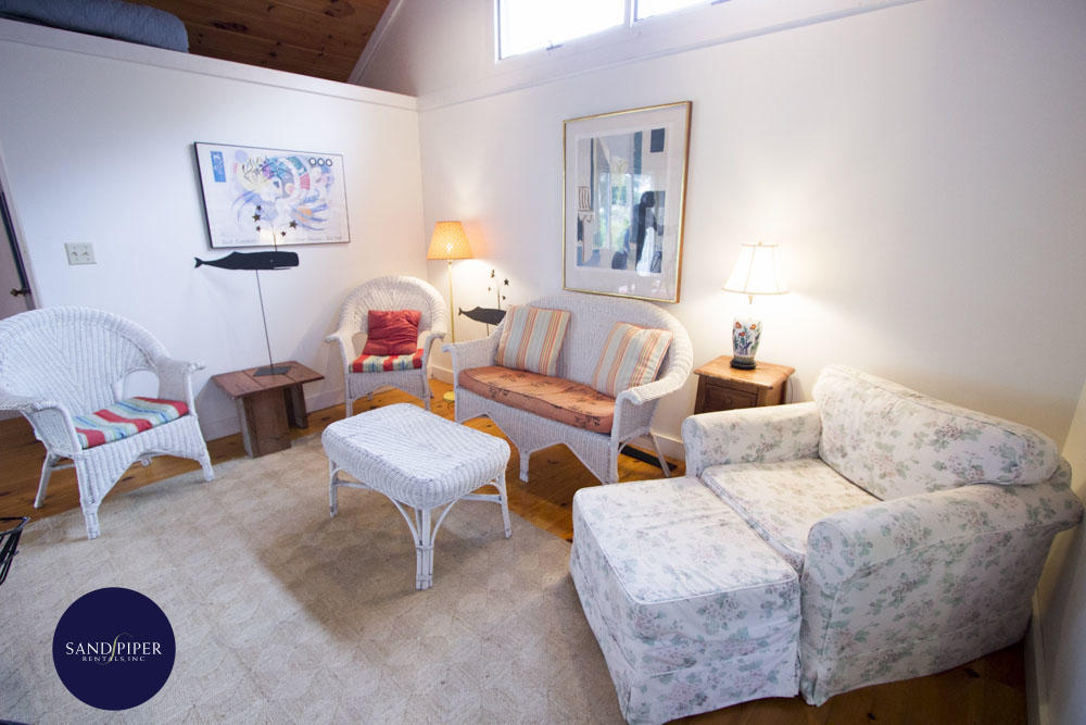 Cape Cod Home 995103