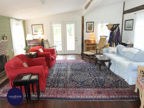 Cape Cod Home 995104