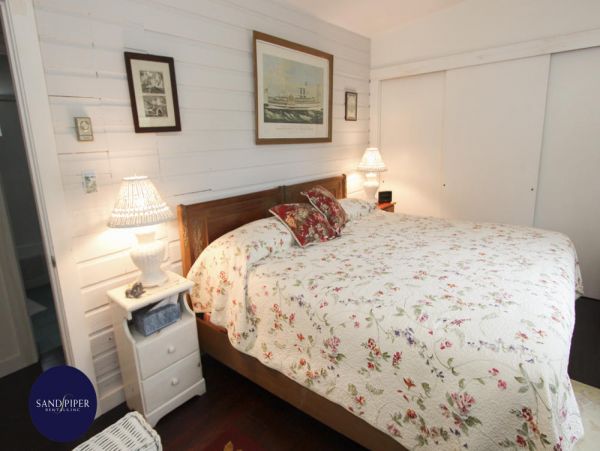 Cape Cod Home 995104