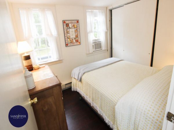 Cape Cod Home 995104