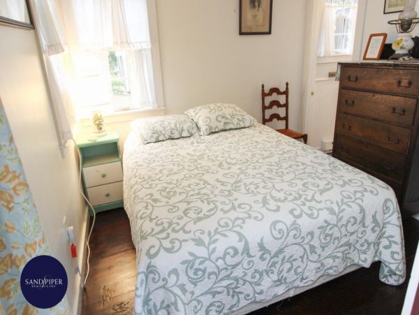 Cape Cod Home 995104