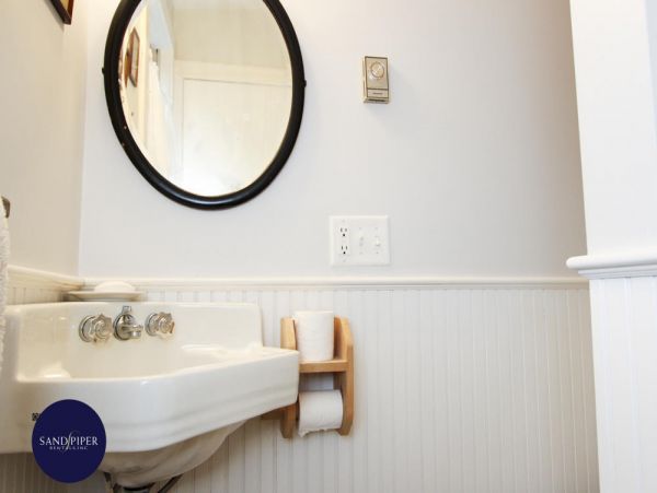 Cape Cod Home 995104