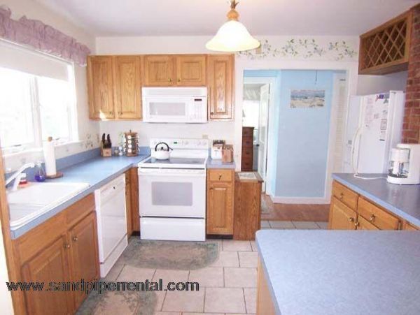 Cape Cod Home 995105