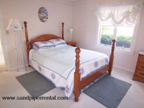 Cape Cod Home 995105