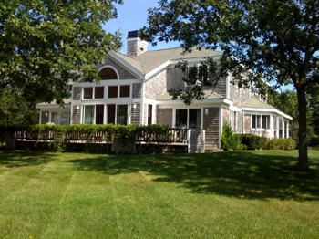 Cape Cod Home 995106