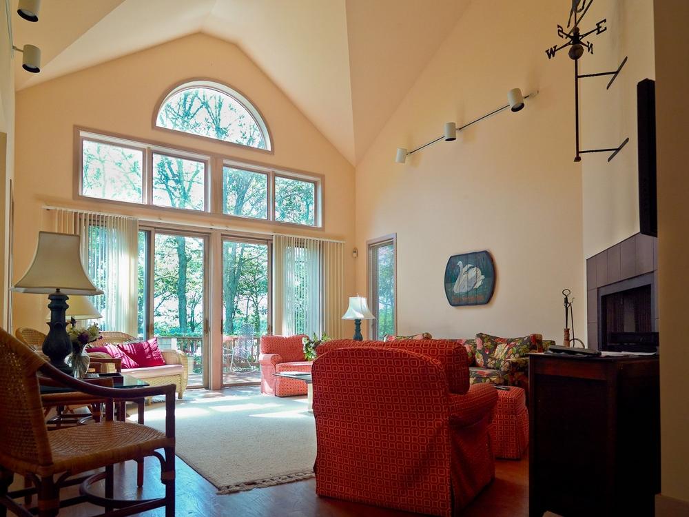 Cape Cod Home 995106