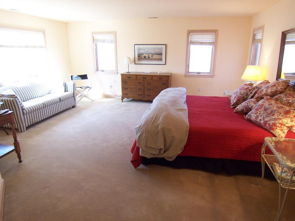 Cape Cod Home 995106