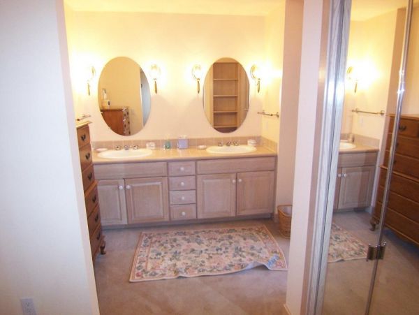 Cape Cod Home 995106
