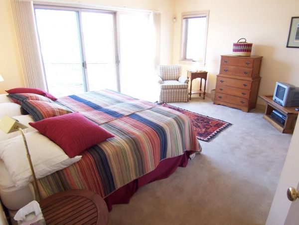 Cape Cod Home 995106