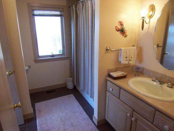 Cape Cod Home 995106