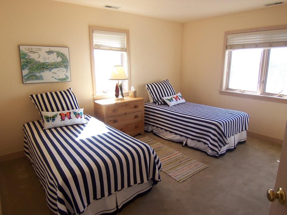 Cape Cod Home 995106