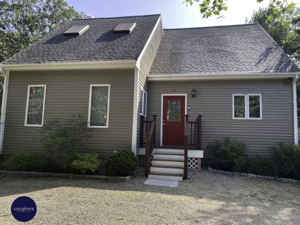 Cape Cod Home 995107