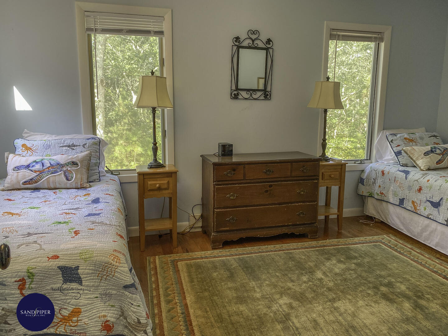 Cape Cod Home 995107