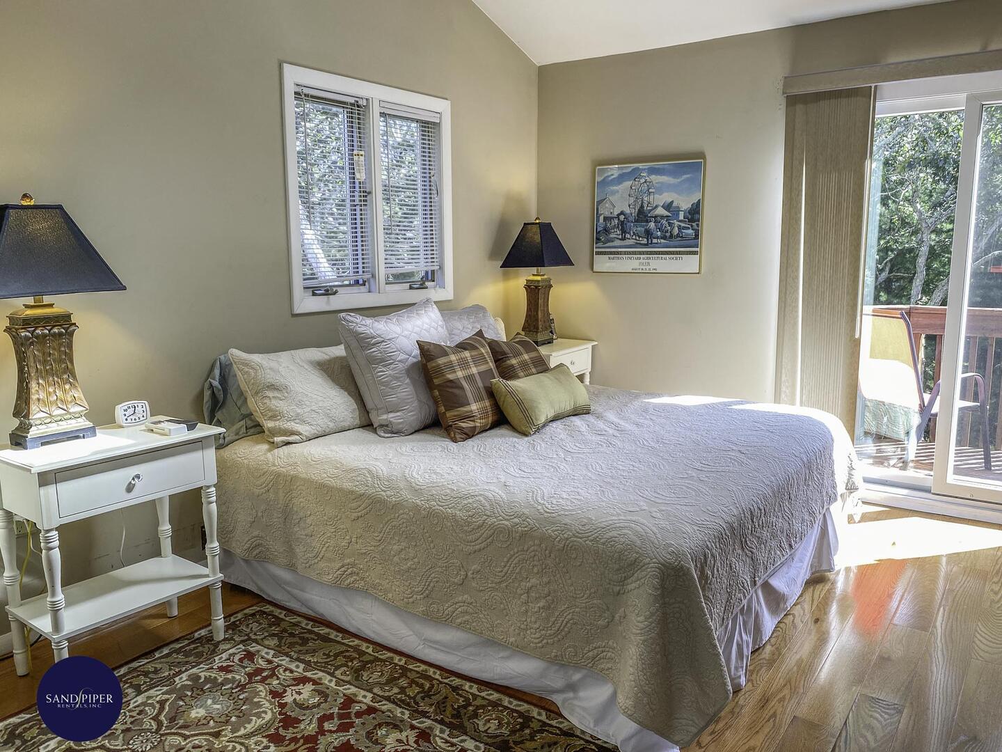 Cape Cod Home 995107