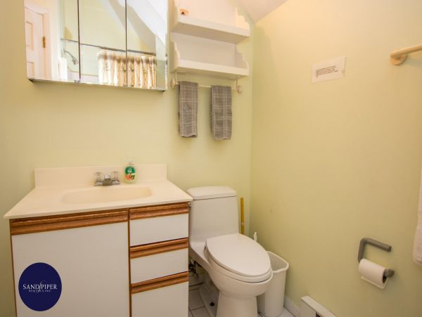 Cape Cod Home 995107