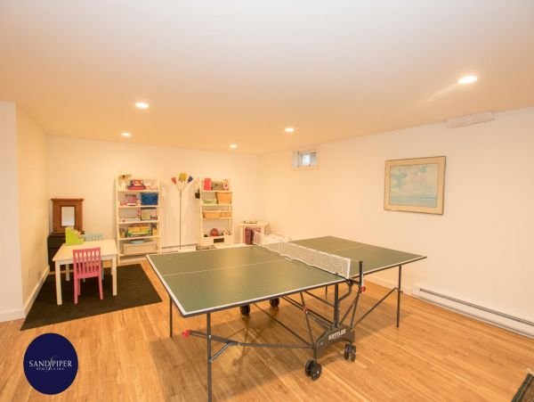 Cape Cod Home 995107