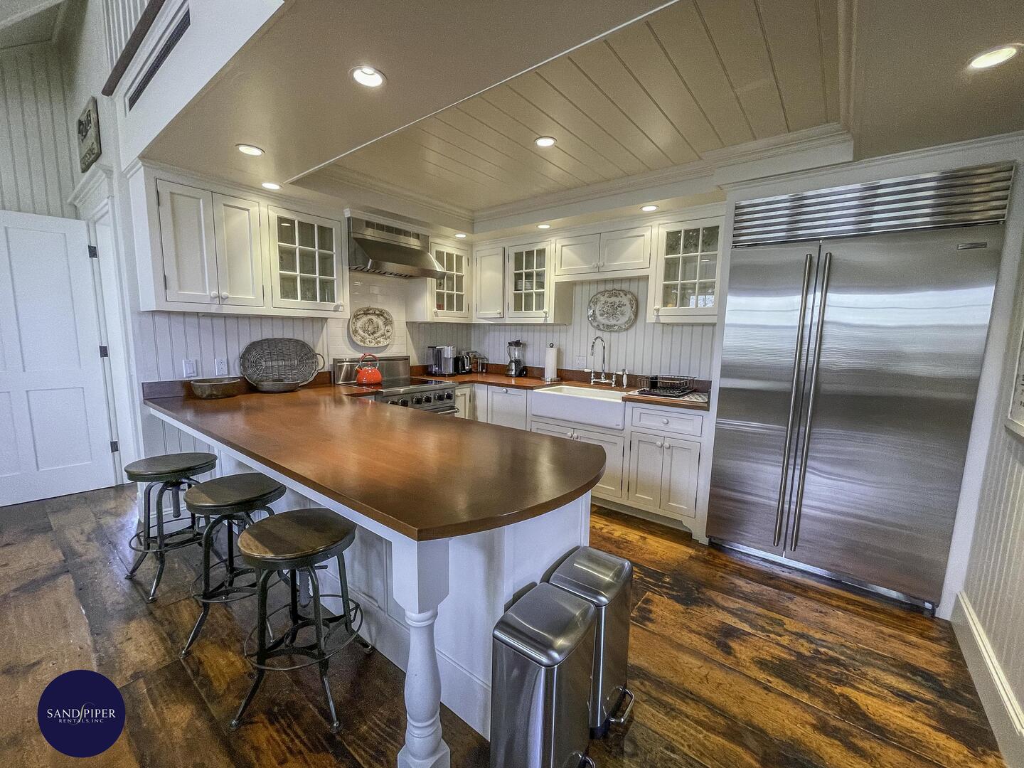 Cape Cod Home 995108