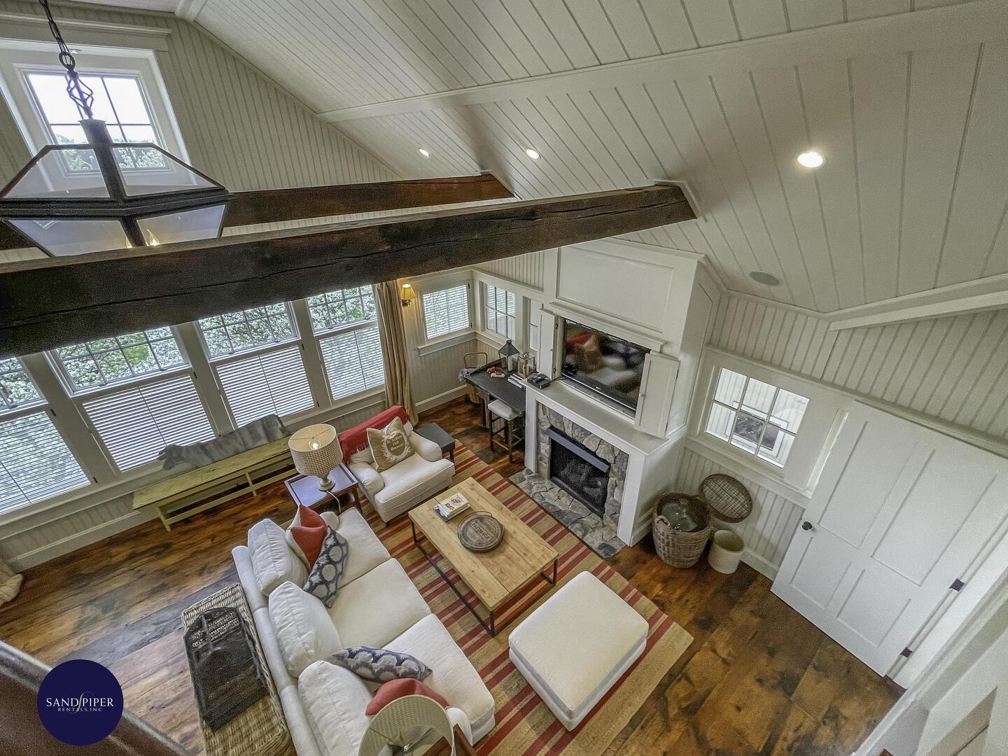 Cape Cod Home 995108