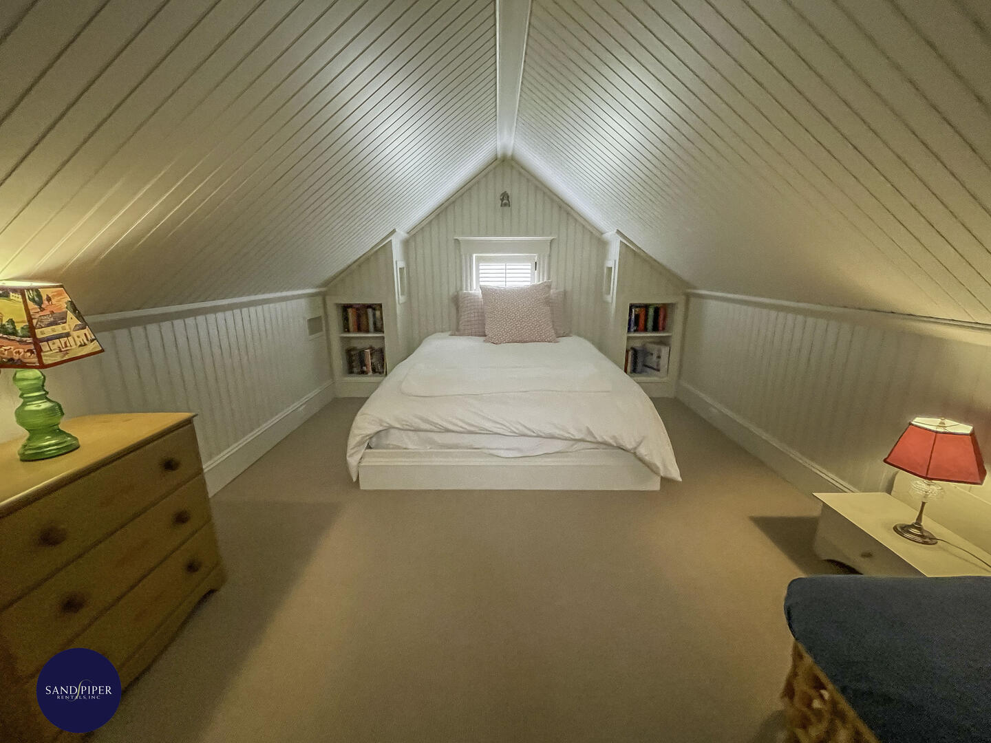 Cape Cod Home 995108