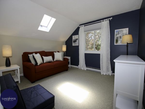 Cape Cod Home 995109