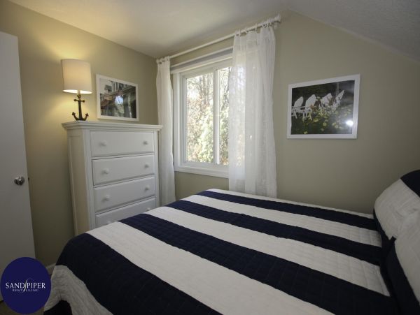 Cape Cod Home 995109