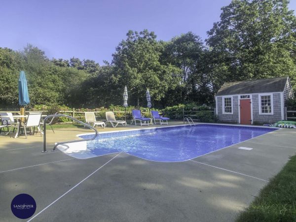 Cape Cod Home 995111