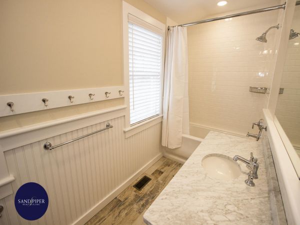 Cape Cod Home 995111