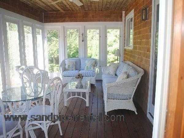 Cape Cod Home 995111
