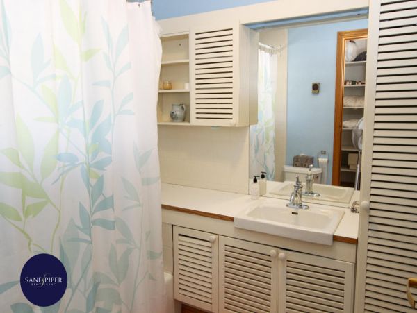 Cape Cod Home 995113
