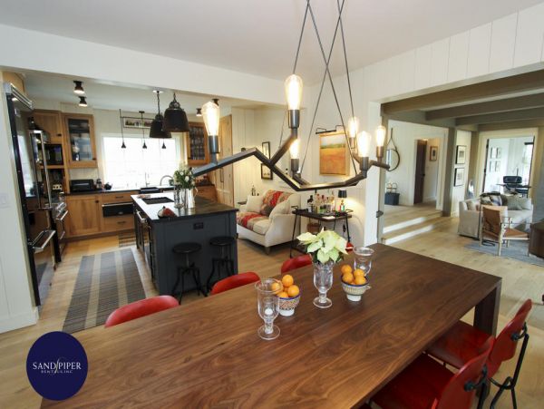 Cape Cod Home 995114
