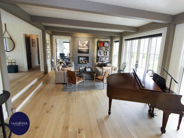 Cape Cod Home 995114