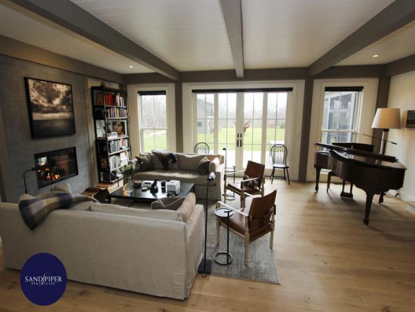 Cape Cod Home 995114