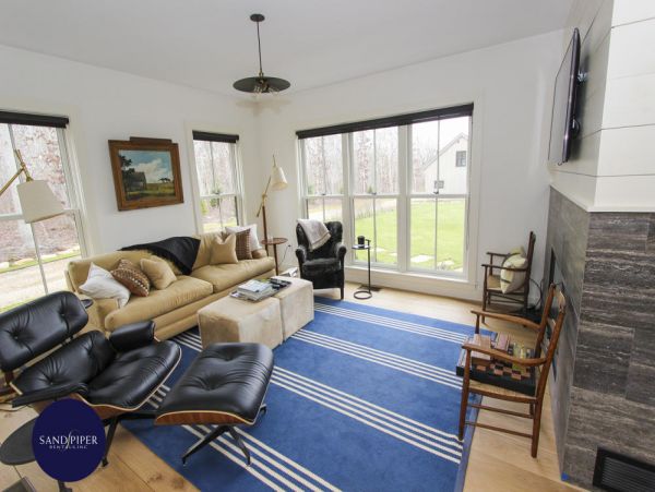 Cape Cod Home 995114