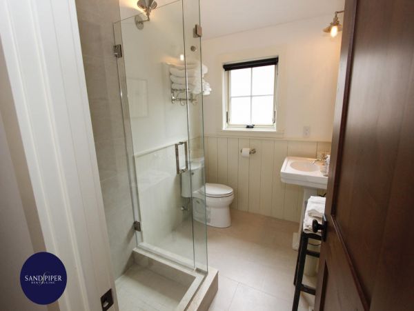 Cape Cod Home 995114