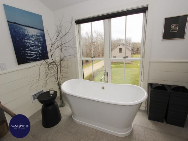 Cape Cod Home 995114