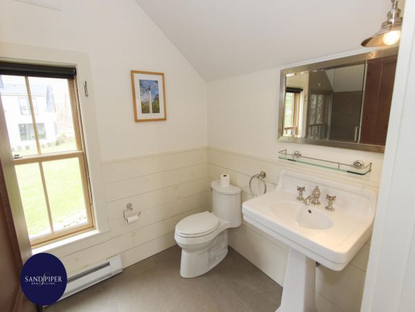 Cape Cod Home 995114