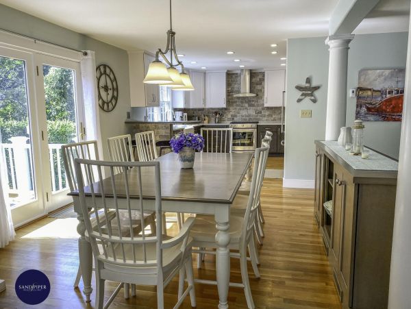 Cape Cod Home 995115