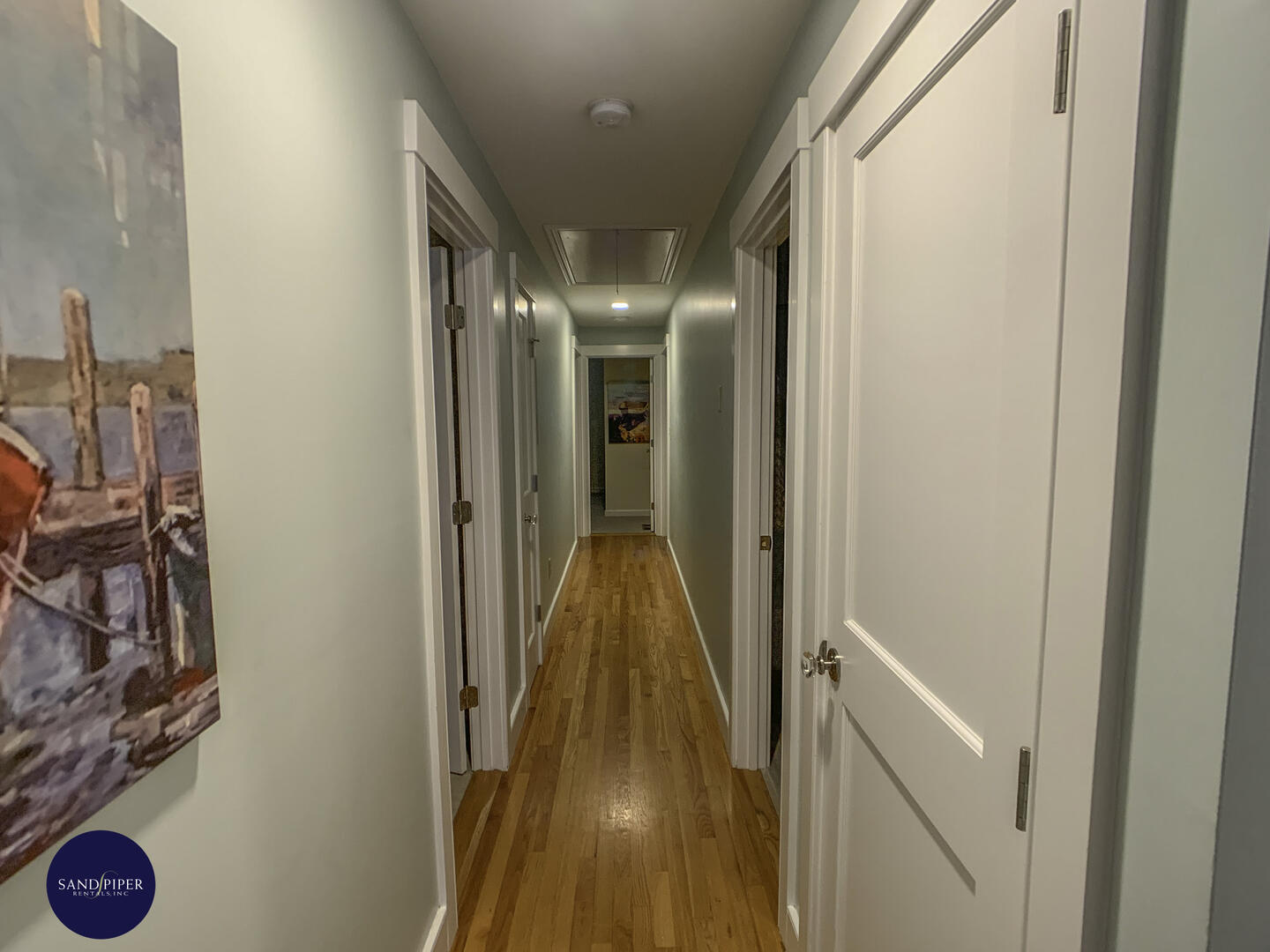 Cape Cod Home 995115