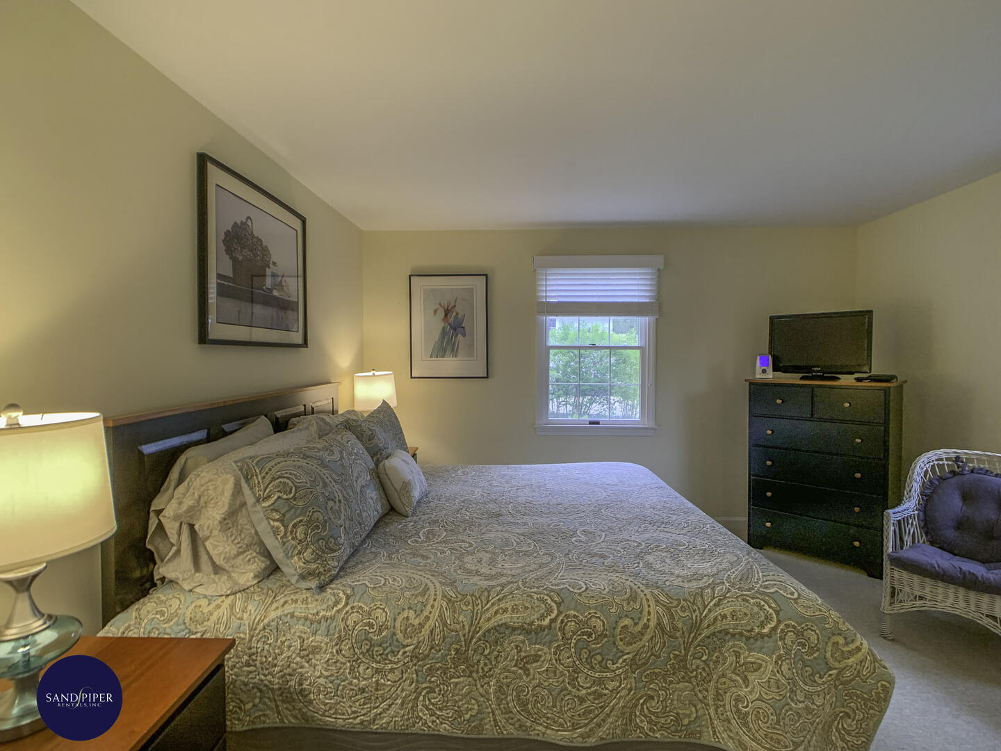 Cape Cod Home 995115
