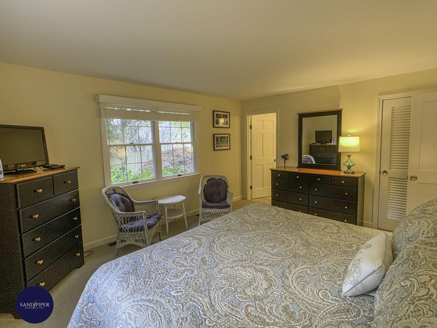 Cape Cod Home 995115