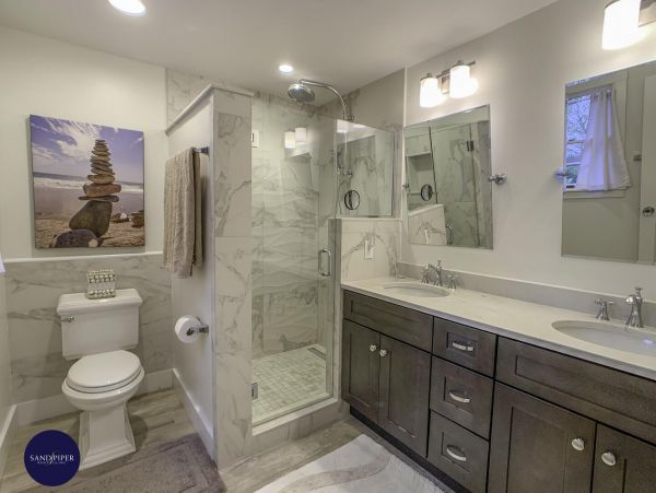 Cape Cod Home 995115