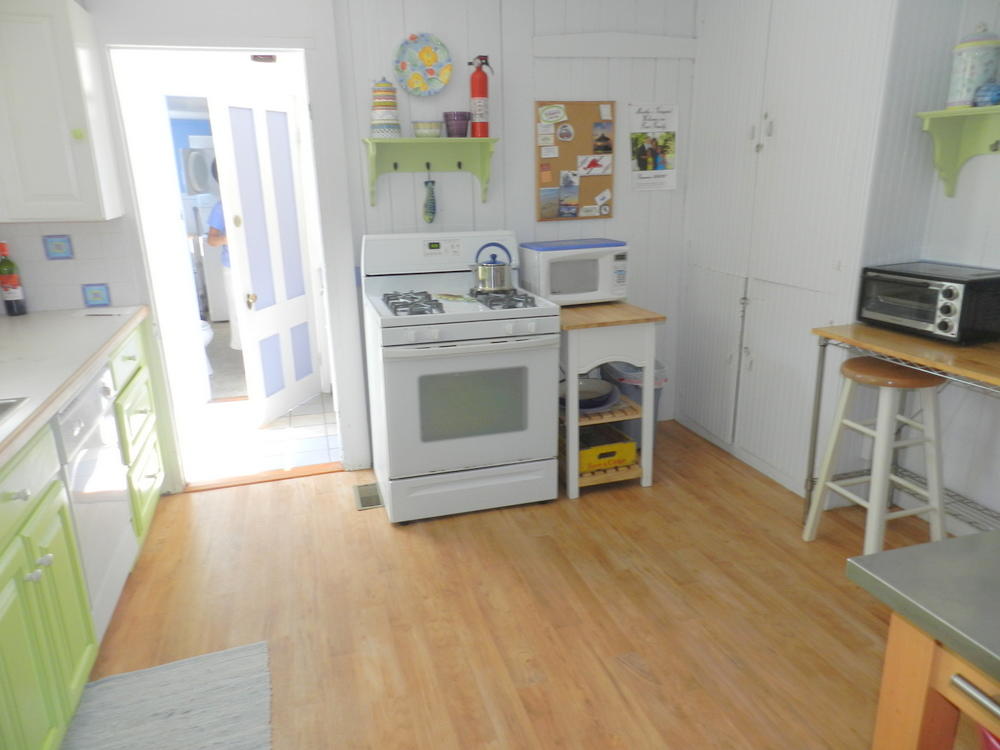 Cape Cod Home 995116