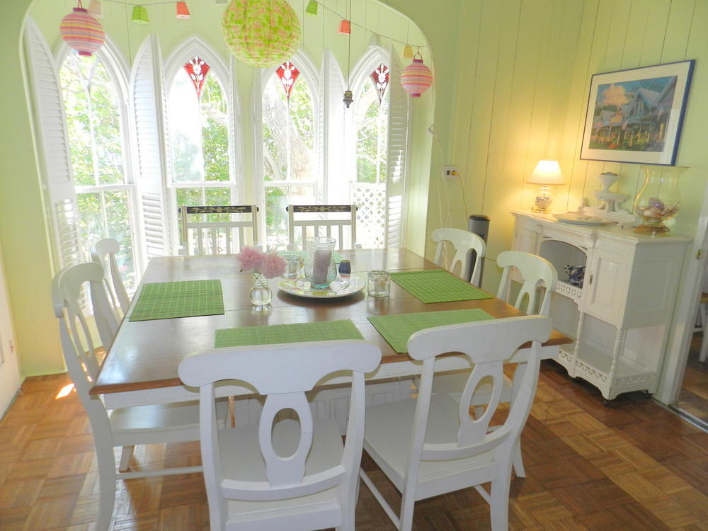 Cape Cod Home 995116