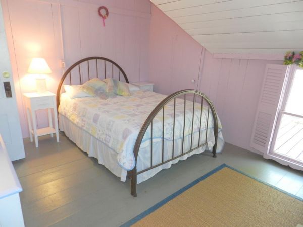 Cape Cod Home 995116