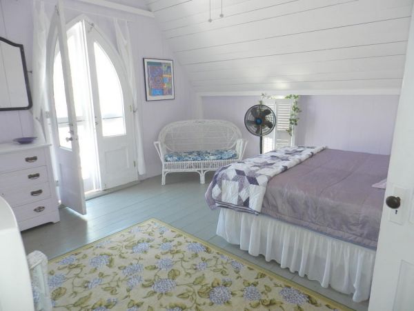 Cape Cod Home 995116