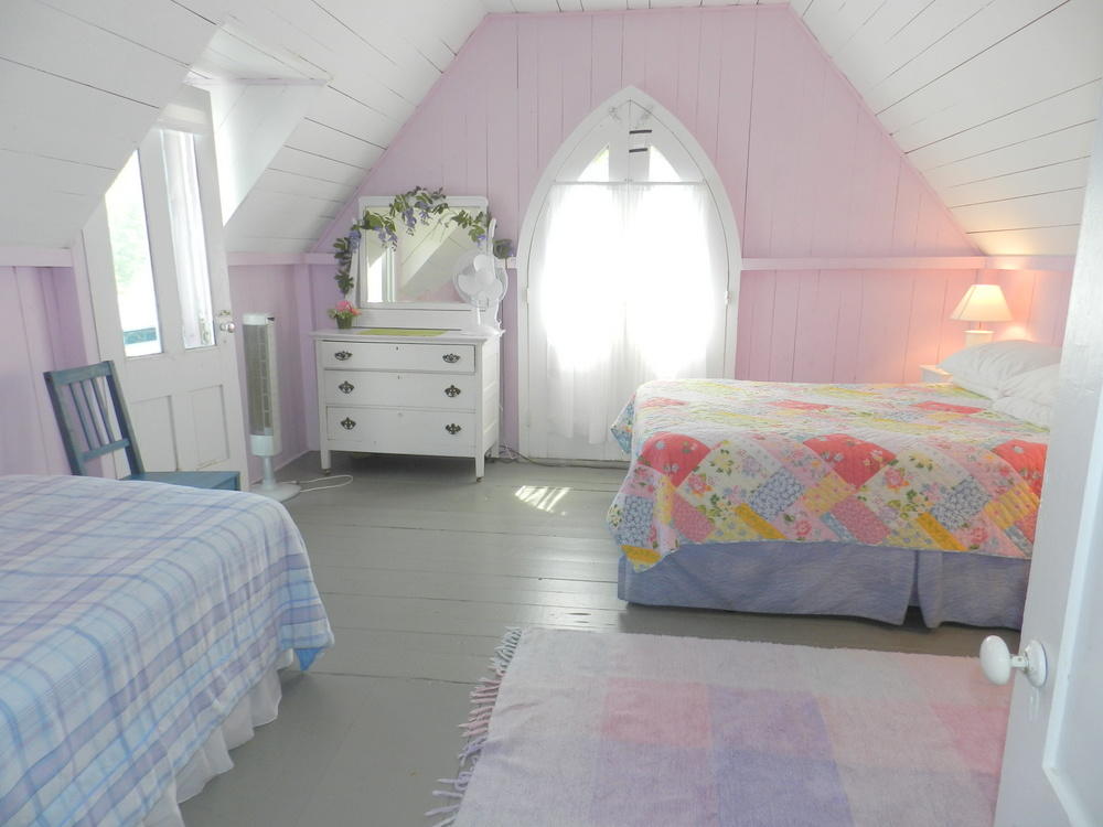 Cape Cod Home 995116