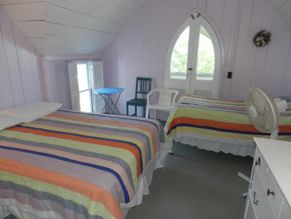 Cape Cod Home 995116
