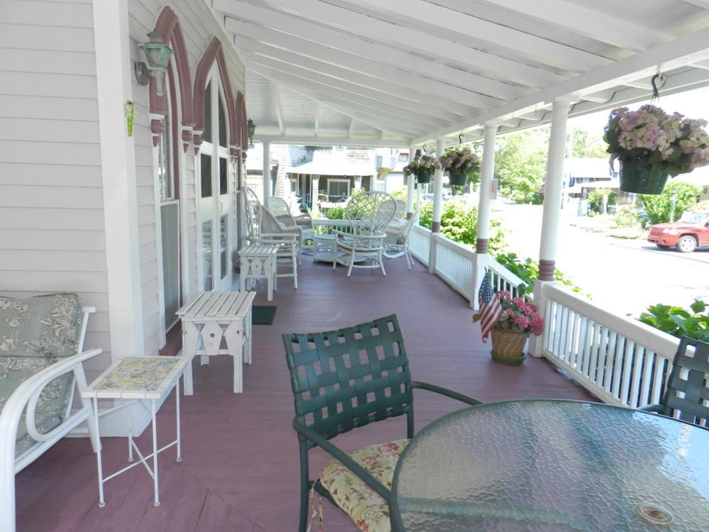 Cape Cod Home 995116